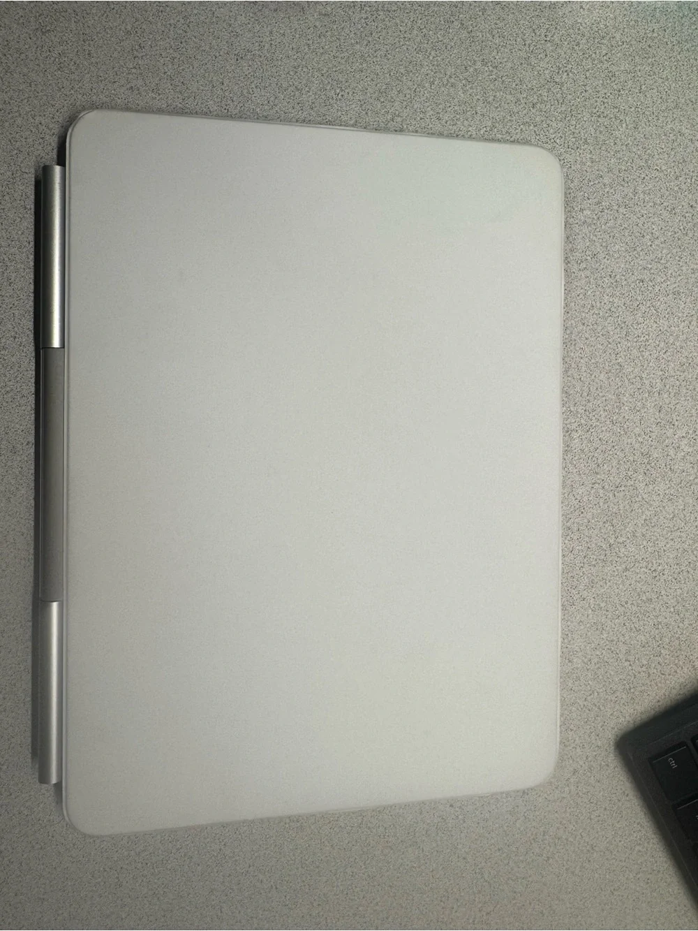 Apple Magic Keyboard - 11 inch iPad Air m4